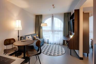 Sehr schöne möblierte Wohnung içinde Neuperlach