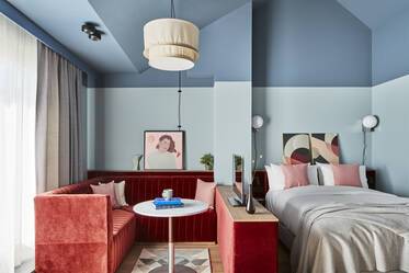 Schwan Locke | Theresienwiese | Terrassesuite 