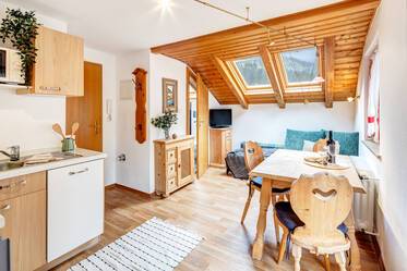 Sehr schöne möblierte Dachgeschosswohnung içinde Bad Wiessee