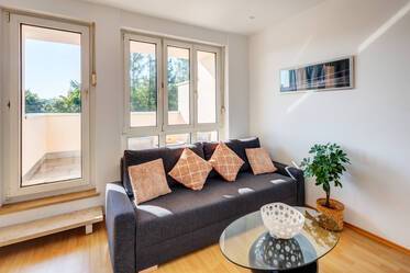 Schöne möblierte Dachterrassenwohnung içinde Neuperlach