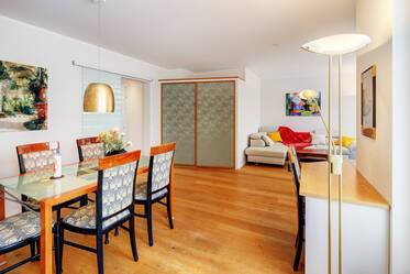 Sehr schöne möblierte Dachterrassenwohnung içinde Thalkirchen