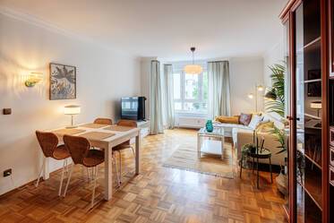 Helle, möblierte Wohnung içinde Obergiesing
