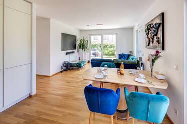 Schöne möblierte Gartenwohnung içinde Neuaubing