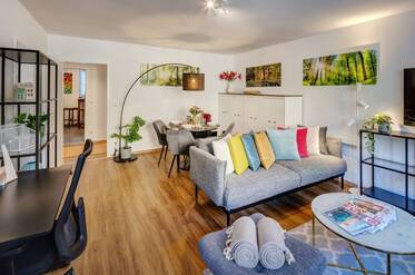 Førsteklasses beliggenhed i Lehel – nyindrettet i foråret 2025