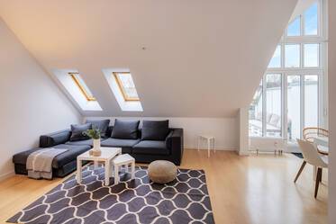 Til leie: koselig galleri-leilighet med takterrasse