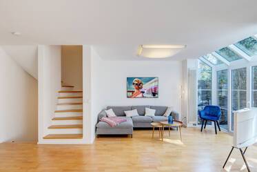 Sakin bir mahallede modern yarı müstakil ev