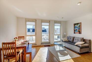 Smukt møbleret Loftslejlighed i Neufahrn b. Freising