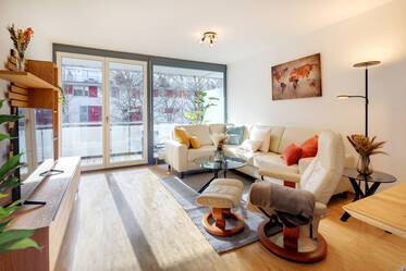 Κεντρικό αλλά ήσυχο διαμέρισμα 2,5 δωματίων με μεγάλο μπαλκόνι