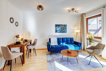 München-Alterplach: 1,5 Zimmer plus Terrasse & Garten 