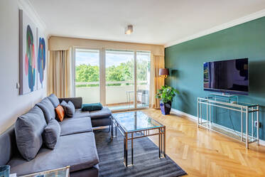 Sehr schöne 2-Zimmer Wohnung im 6. OG mit Blick ins Grüne