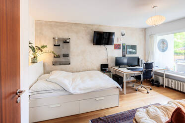 Solrig lejlighed med loggia i Harlaching