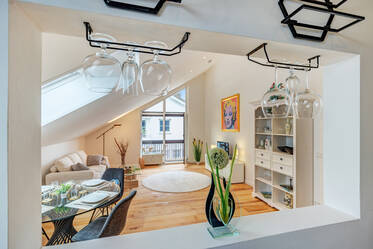 Lichtdurchflutete Dachgeschosswohnung mit  sonnigem Westbalkon 