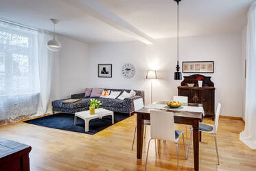 Münih-Neuhausen: Modern bir şekilde döşenmiş 2 odalı daire 