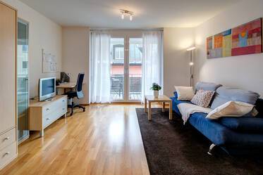 Schöne möblierte Wohnung içinde Schwabing