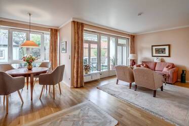 Sehr schöne möblierte Wohnung içinde Schwabing