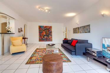 Çok güzel döşenmiş Düz içinde Schwabing