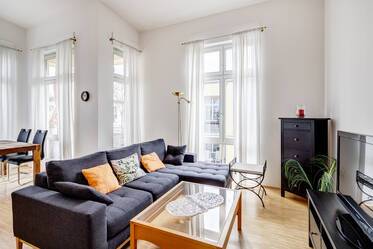 Sehr schöne möblierte Wohnung içinde Obermenzing