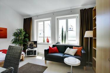 Sehr schöne möblierte Wohnung içinde Lehel