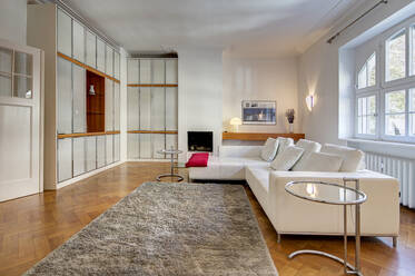Großzügige 3,5-Zimmer-Altbauwohnung mit Flair in bester Lage Schwabings, rund um den Hohenzollernplatz