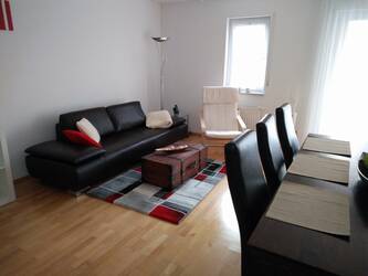 9 Min zur U6 Harras: Schöne möblierte Wohnung, incl Duplexgarage + Internet-Flat