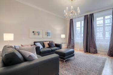 Sehr schöne möblierte Wohnung içinde Altstadt