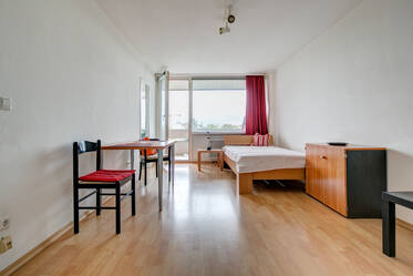 München-Westend: Möblierte 1-Zi-Wohnung mit sehr guter Anbindung an U-Bahn und Tram 