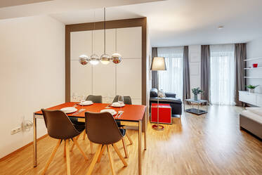Schöne möblierte Wohnung içinde Großhadern