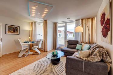 Sehr schöne möblierte Wohnung içinde Englschalking