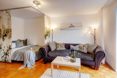 Møblert Flat in Milbertshofen