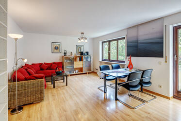 Meget flot møbleret Flad i Neuperlach