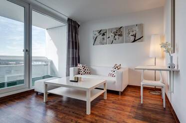 Schöne möblierte Wohnung içinde Olympiazentrum