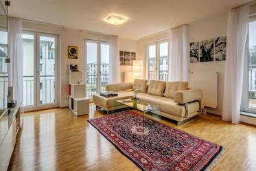 Sehr schöne möblierte Dachterrassenwohnung içinde Nymphenburg
