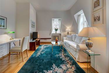 Много хубаво обзавеждане Плосък в Sendling