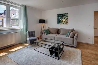 Erstbezug: Sehr schöne, modern möbl. 4-Zi-Wohnung