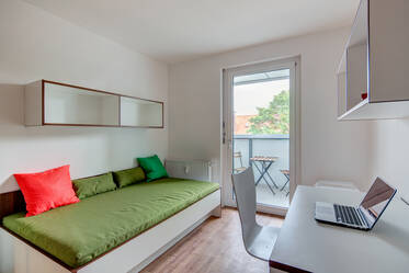 Modern appartement met balkon, nabij U-Bahn Milbertshofen