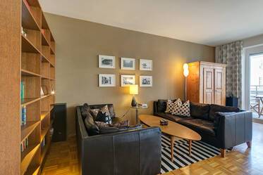 Πολύ ωραία επιπλωμένο Επίπεδη στο Schwabing