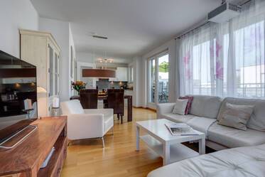 Smukt møbleret Flad i Neuhausen