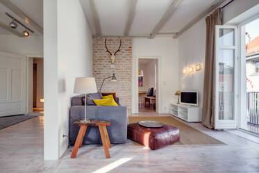 Sehr schöne möblierte Wohnung içinde Westend