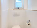 Терасова къща в центъра München Waldtrudering 01 Тоалетна за гости 15041