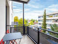 Ravna stran München Großhadern 02 Balkon 6004